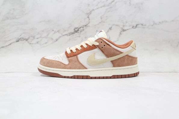 NIKE Dunk Low PRM 'Medium Curry'