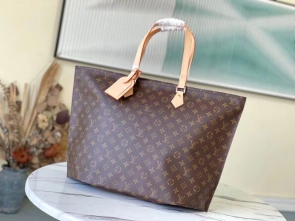 LV Tote Bag