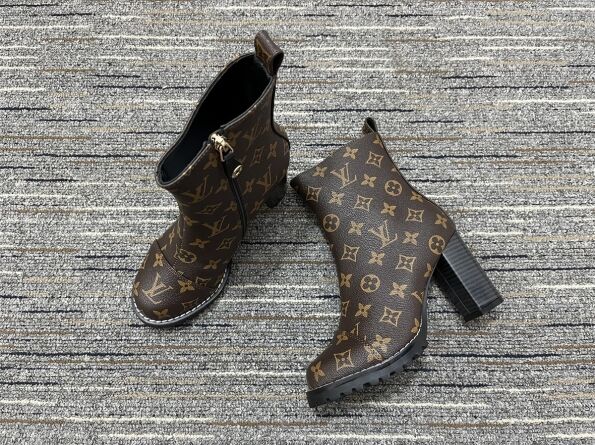 Lv Women Boot