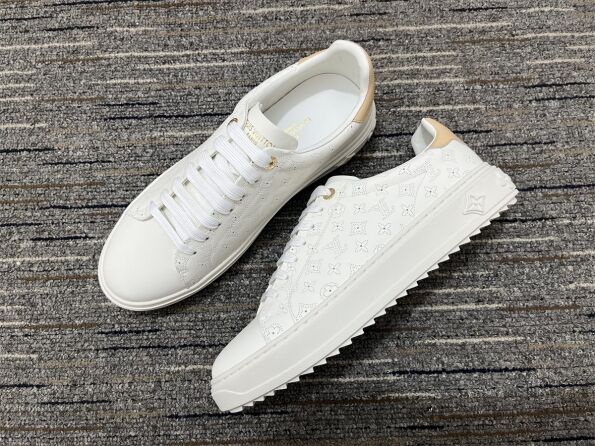 Lv Out Sneaker