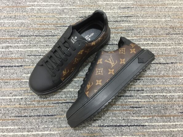 Lv Out Sneaker