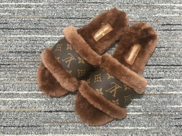 LV Slipper