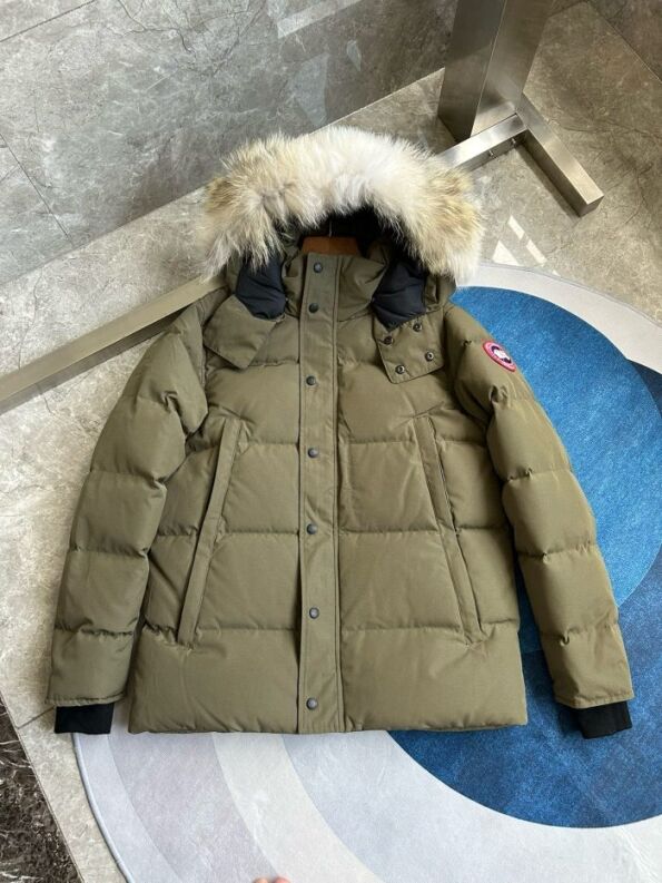 Canada Goose Down Jacket Olive