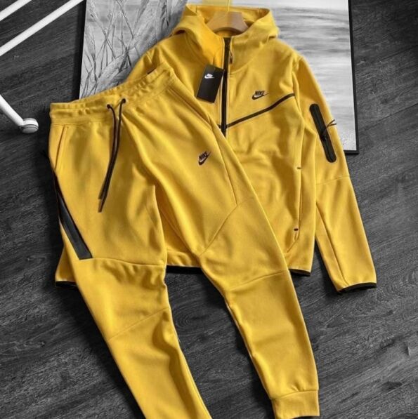 Nike Tech Fleece Set Yellow